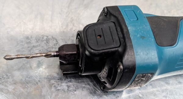 makita routeur gips cutter dco180 18v pret argent (12)