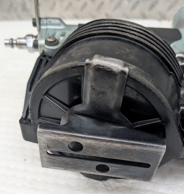 metabo hpt nv 45ab2 cloueuse toiture coil nailer pret argent (4)