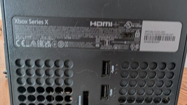 microsoft xbox serie x model 1882 pret argent (2)