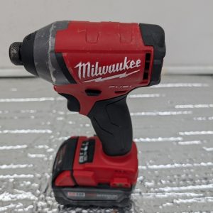 milwaukee 2753 20 fuel m18 impact driver ¼ 18v pret argent (10)