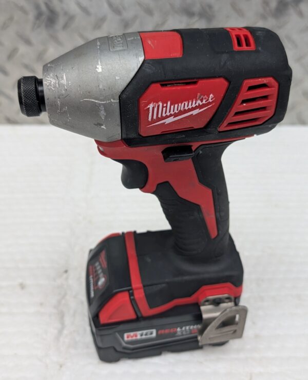 milwaukee fuel m18 impact drive 2656 20 pret argent (6)