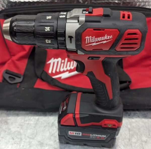 milwaukee hammer drill marteau perceuse 2607 20 m18 fuel red lithium pret argent (12)