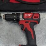 milwaukee hammer drill marteau perceuse 2607 20 m18 fuel red lithium pret argent (4)