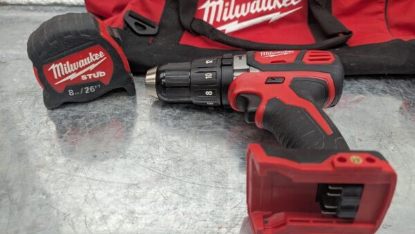 milwaukee hammer drill marteau perceuse 2607 20 m18 fuel red lithium pret argent (5)
