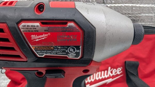 milwaukee impact driver 2656 20 visseuse fuel red lithium m18 pret argent (15)