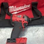 milwaukee impact driver visseuse 2853 20 fuel m18 20v cordless pret argent (2)