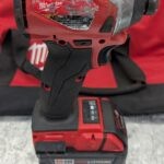 milwaukee impact driver visseuse 2853 20 fuel m18 20v cordless pret argent (8)
