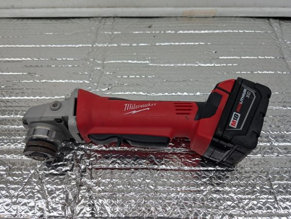 milwaukee m18 2680 20 grinder meuleuse d'angle fuel red 18v pret argent (1)