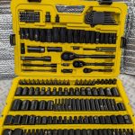 stanley coffre d'outils usage d'occasion 229 pieces pret d'argent (5)