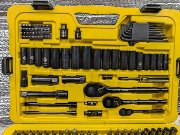 stanley coffre d'outils usage d'occasion 229 pieces pret d'argent (7)