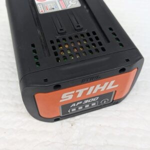 stihl battery ap 300 36 volts 6 ah 227 wh pret argent (1)